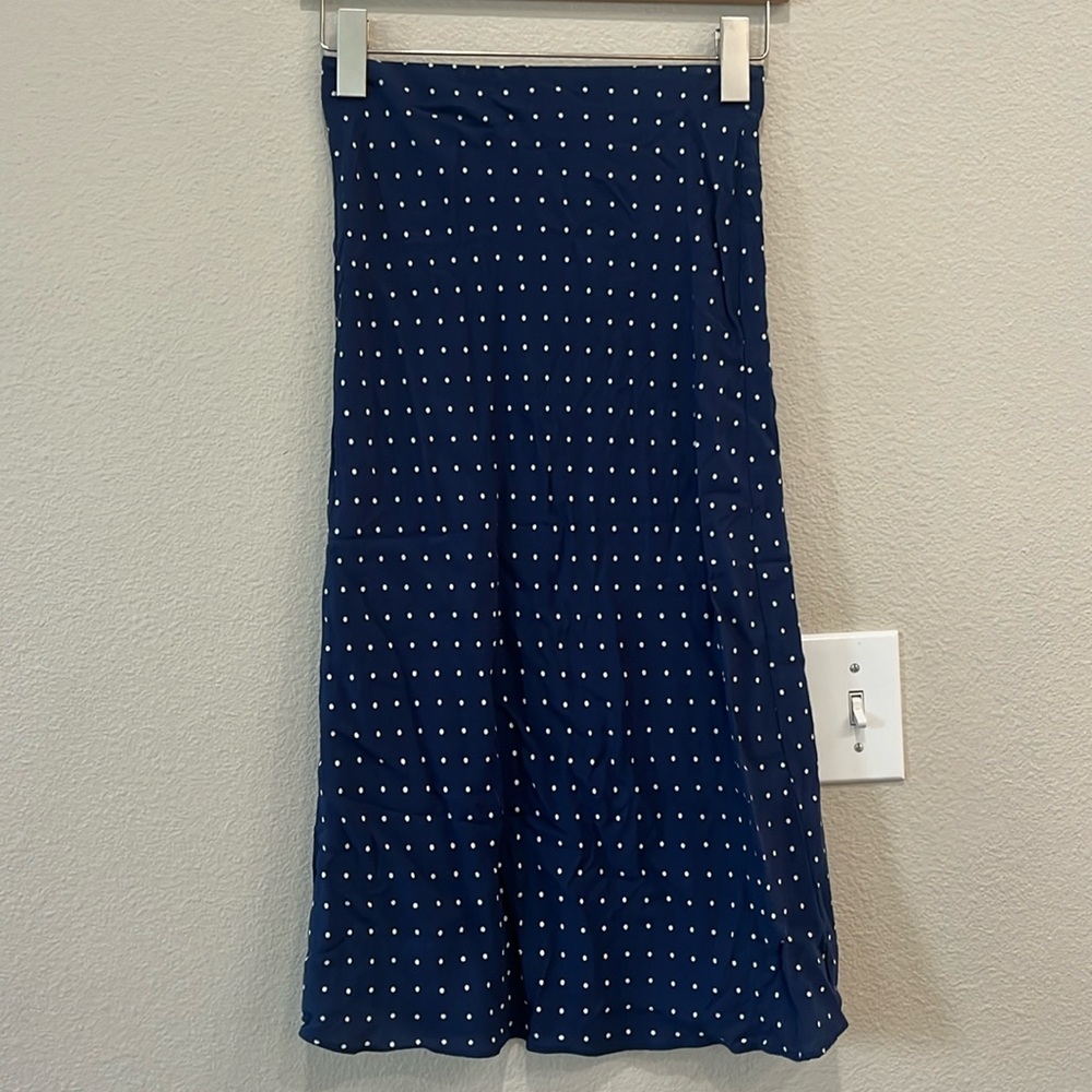 Madewell chiffon skirt. Lightweight, 00, elastic waist, mid-calf